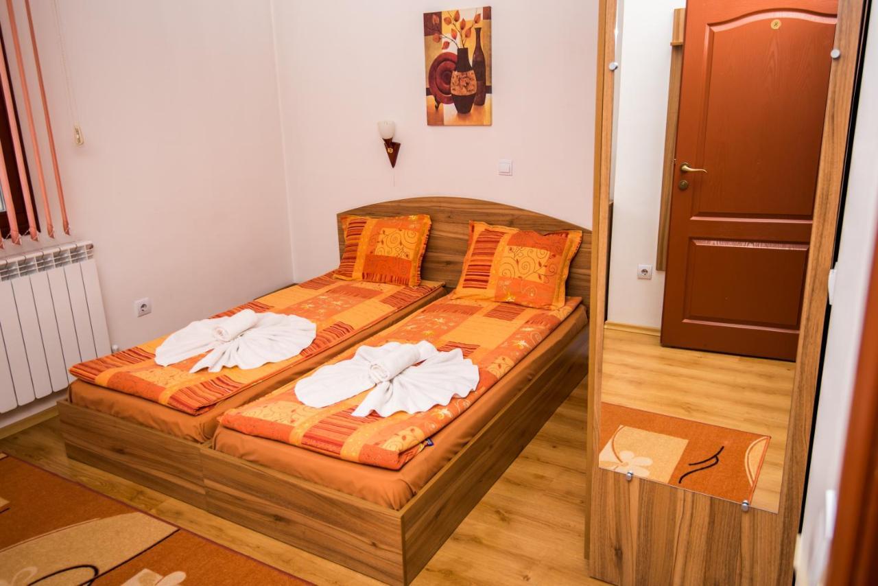 Vien Guest House Bansko Exterior photo